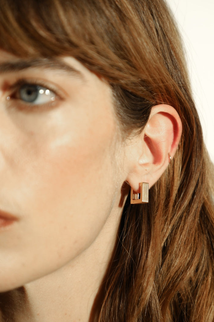 MINI AURELIA HOOPS - IVILOSANGELES.COM