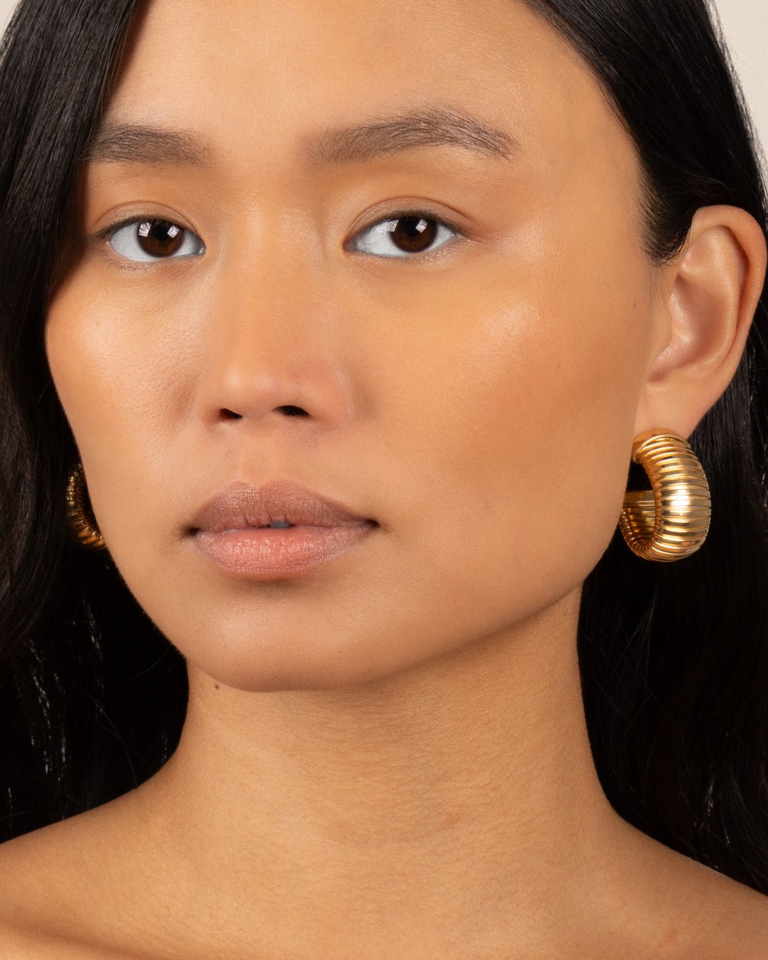 GAIA OVAL HOOPS - IVILOSANGELES.COM