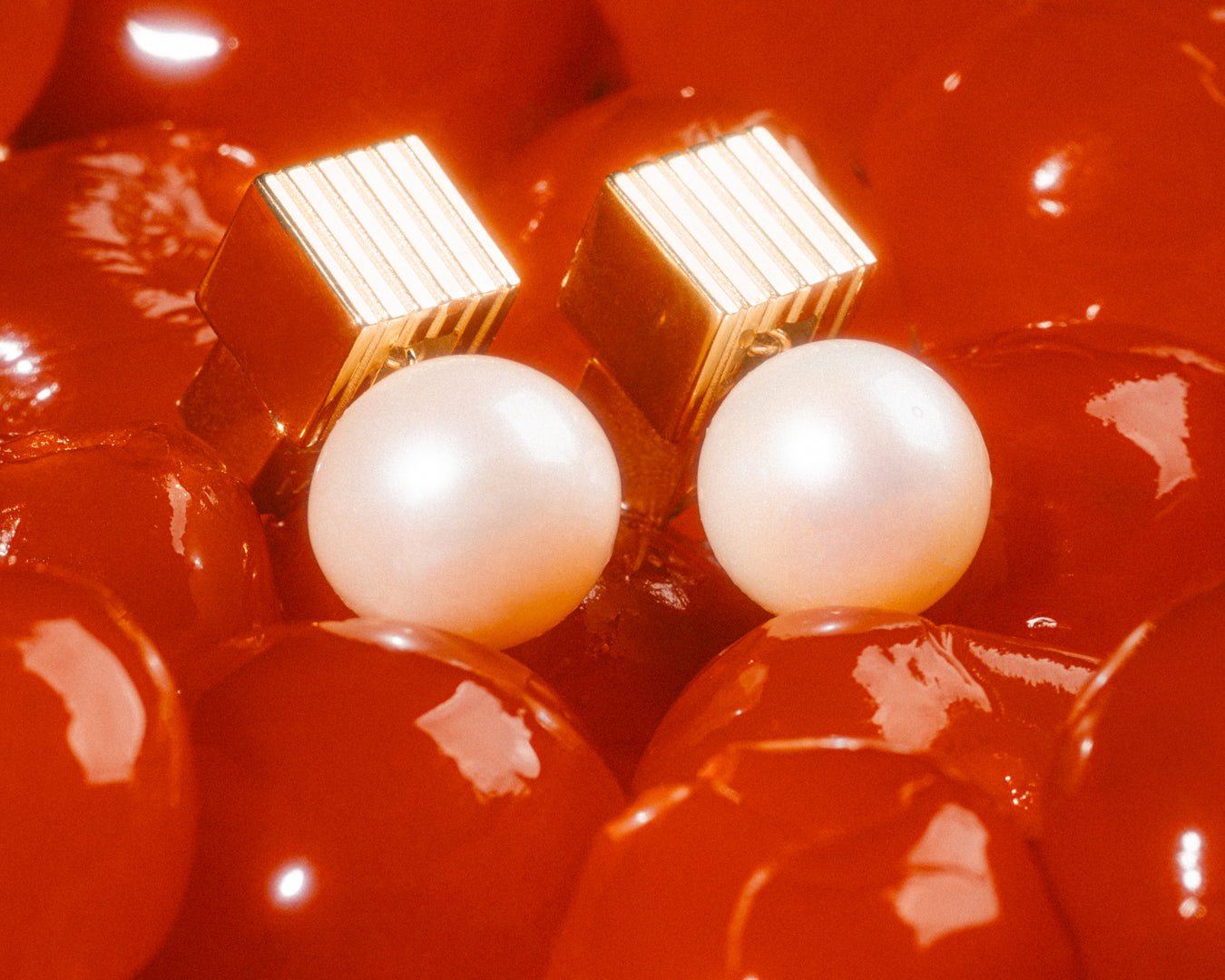 PEARL STUD DROPS - IVILOSANGELES.COM