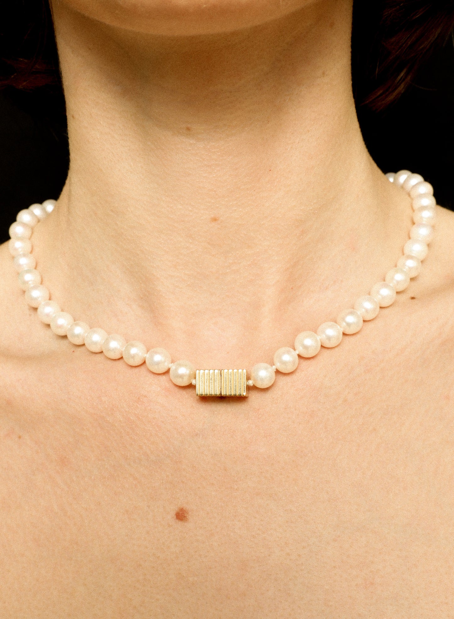 KELLY PEARL NECKLACE