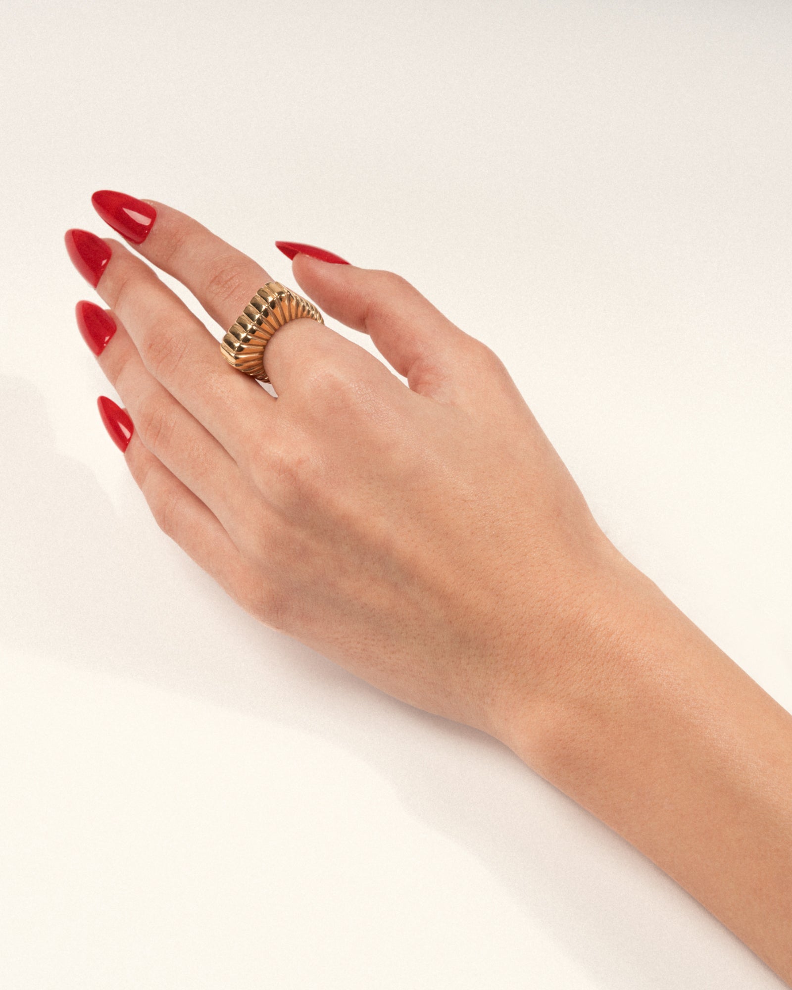GAIA SIGNET RING - IVILOSANGELES.COM