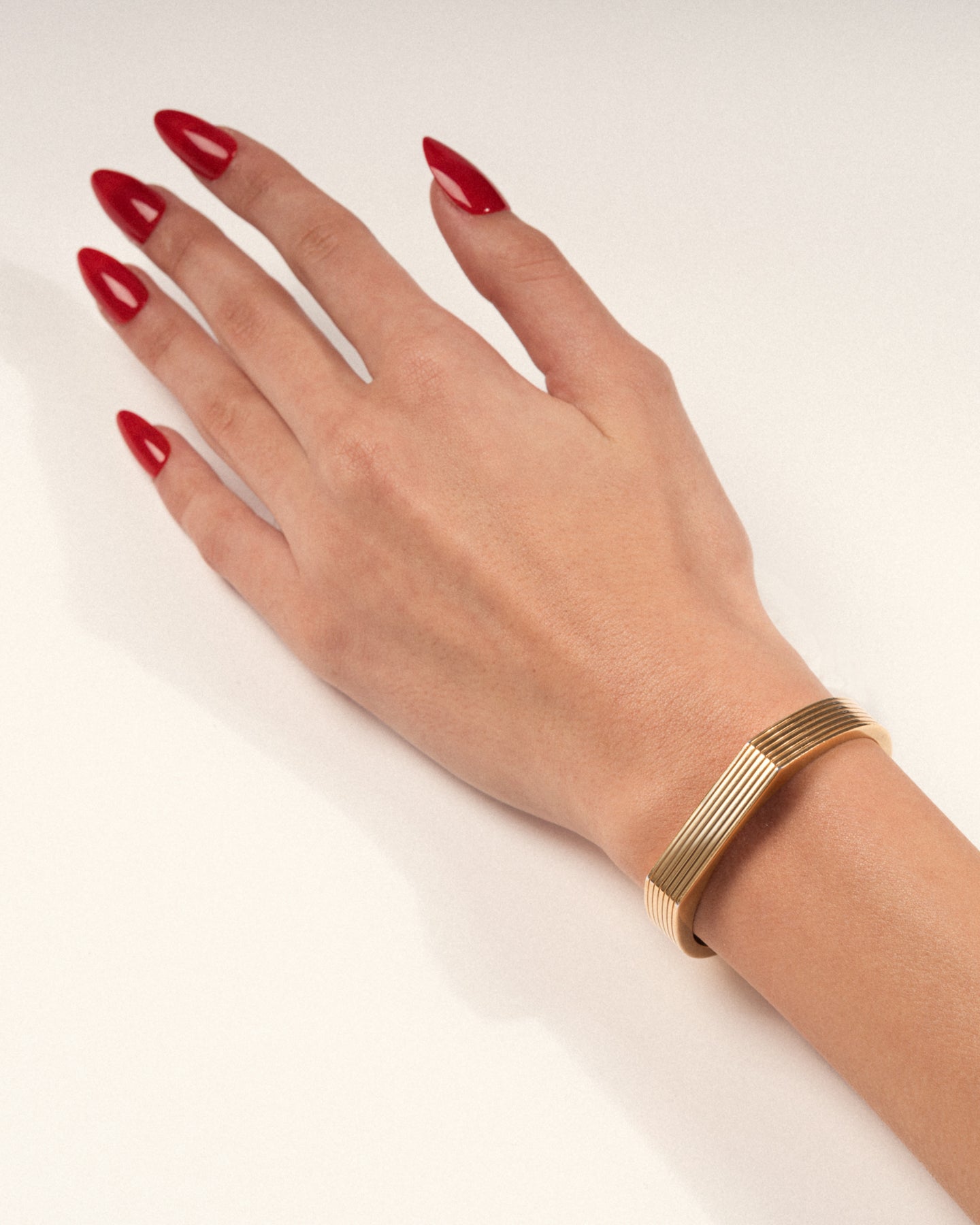 WIDE AURELIA CUFF - IVILOSANGELES.COM