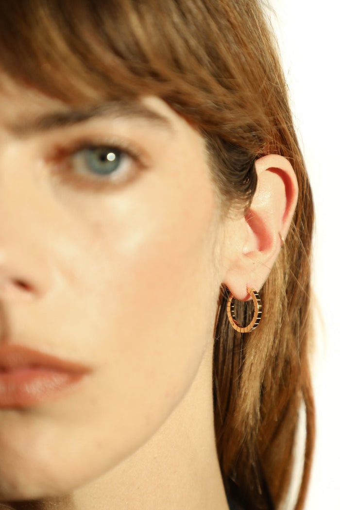 MEDIUM SIGNORE HOOPS - IVILOSANGELES.COM