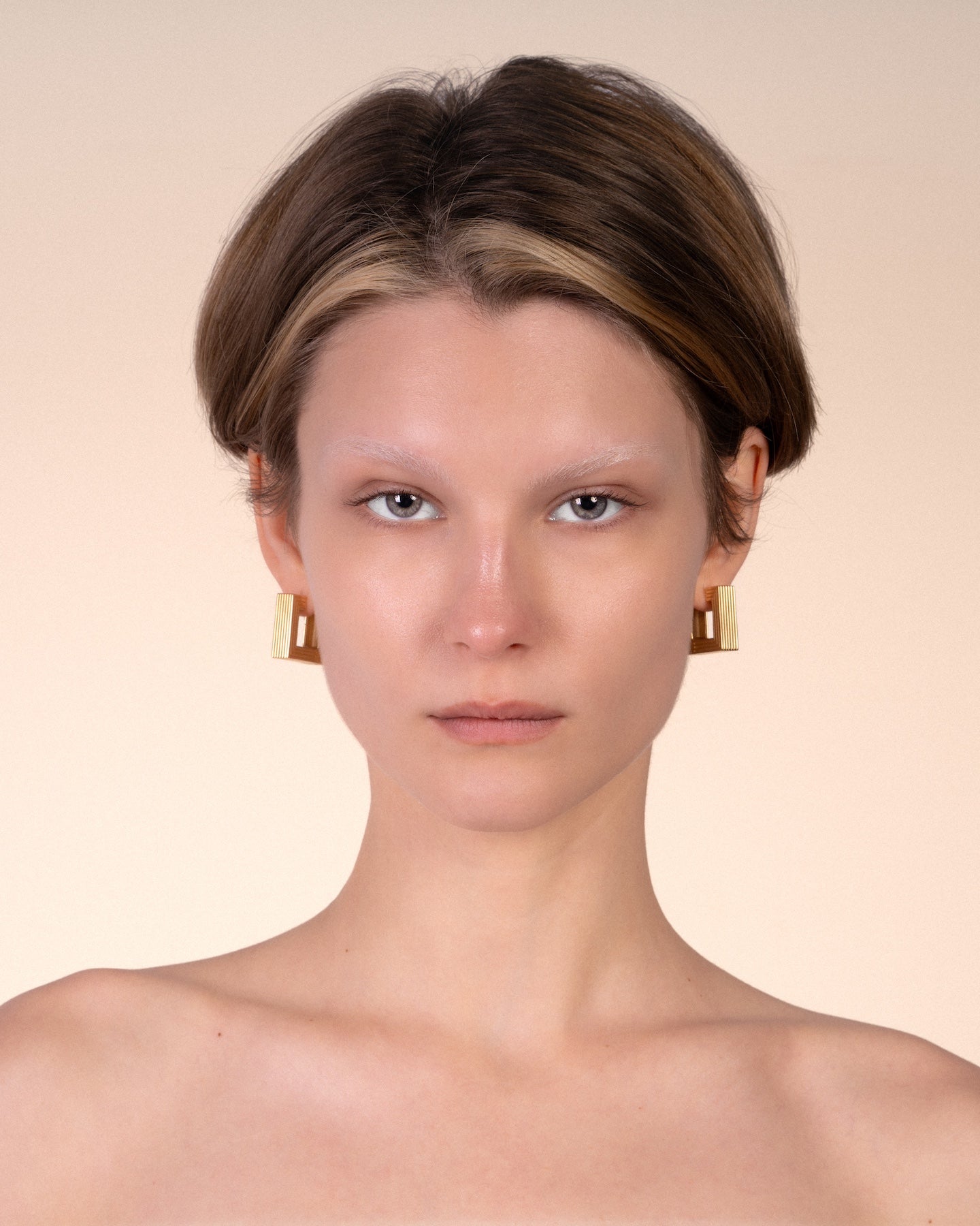 MEDIUM AURELIA HOOPS