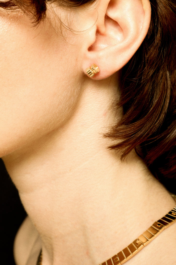 SLOT STUDS