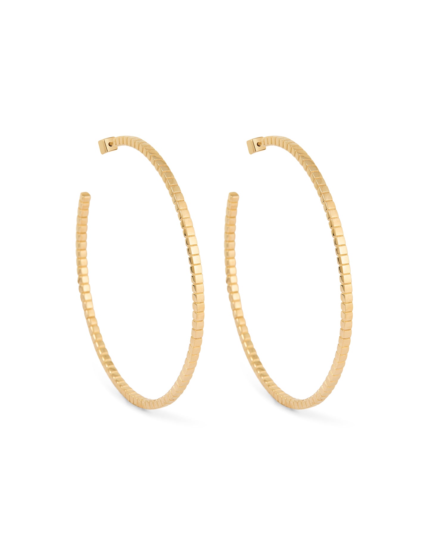A pair of gold-plated Signore hoop earrings with a textured design, resembling a curving row of square beads.