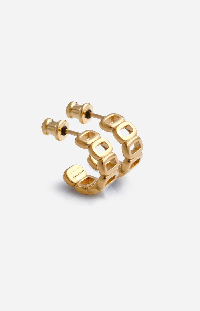 A pair of gold-plated mini toy hoop earrings with oval links.