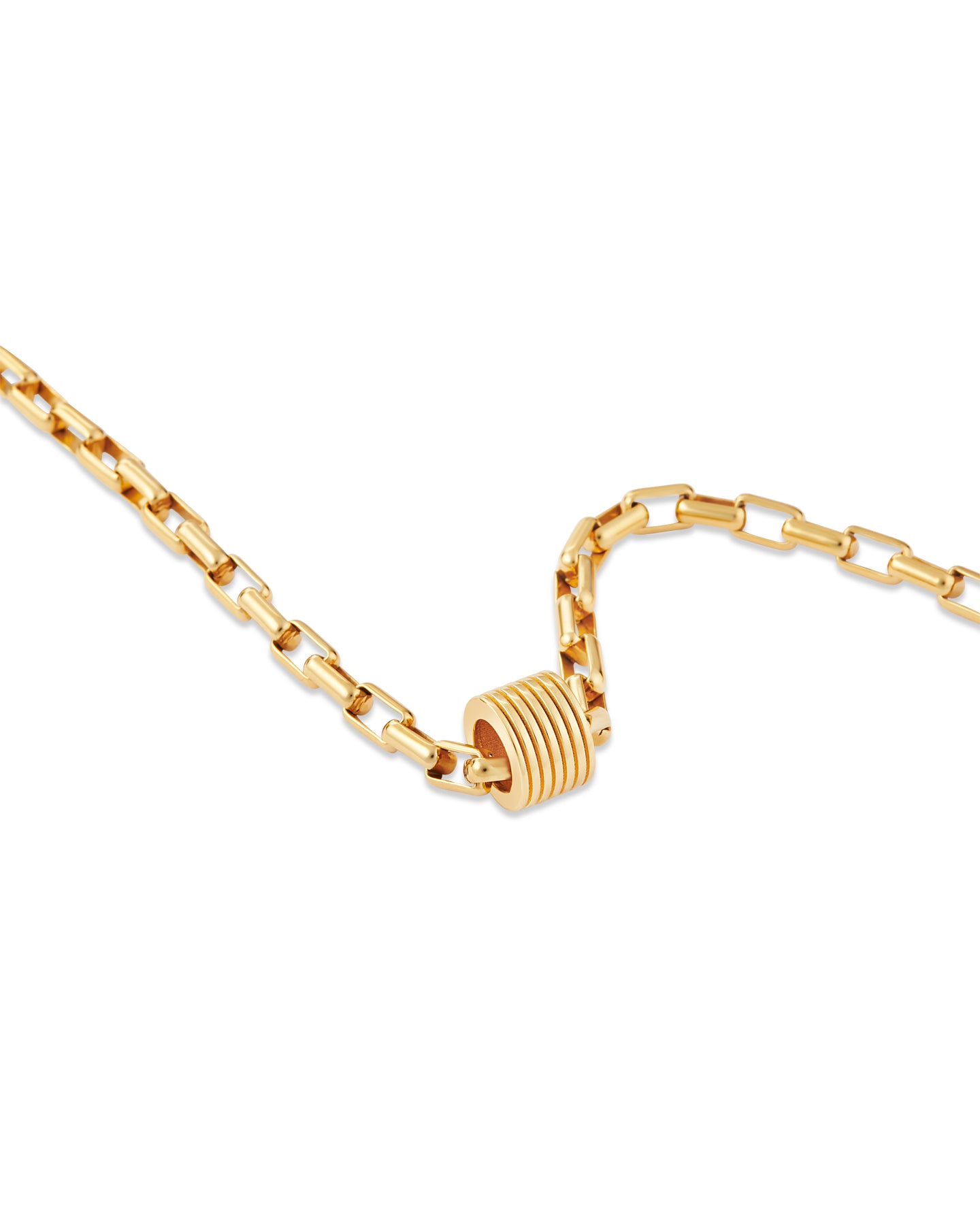 AURELIA ROUND CHARM NECKLACE