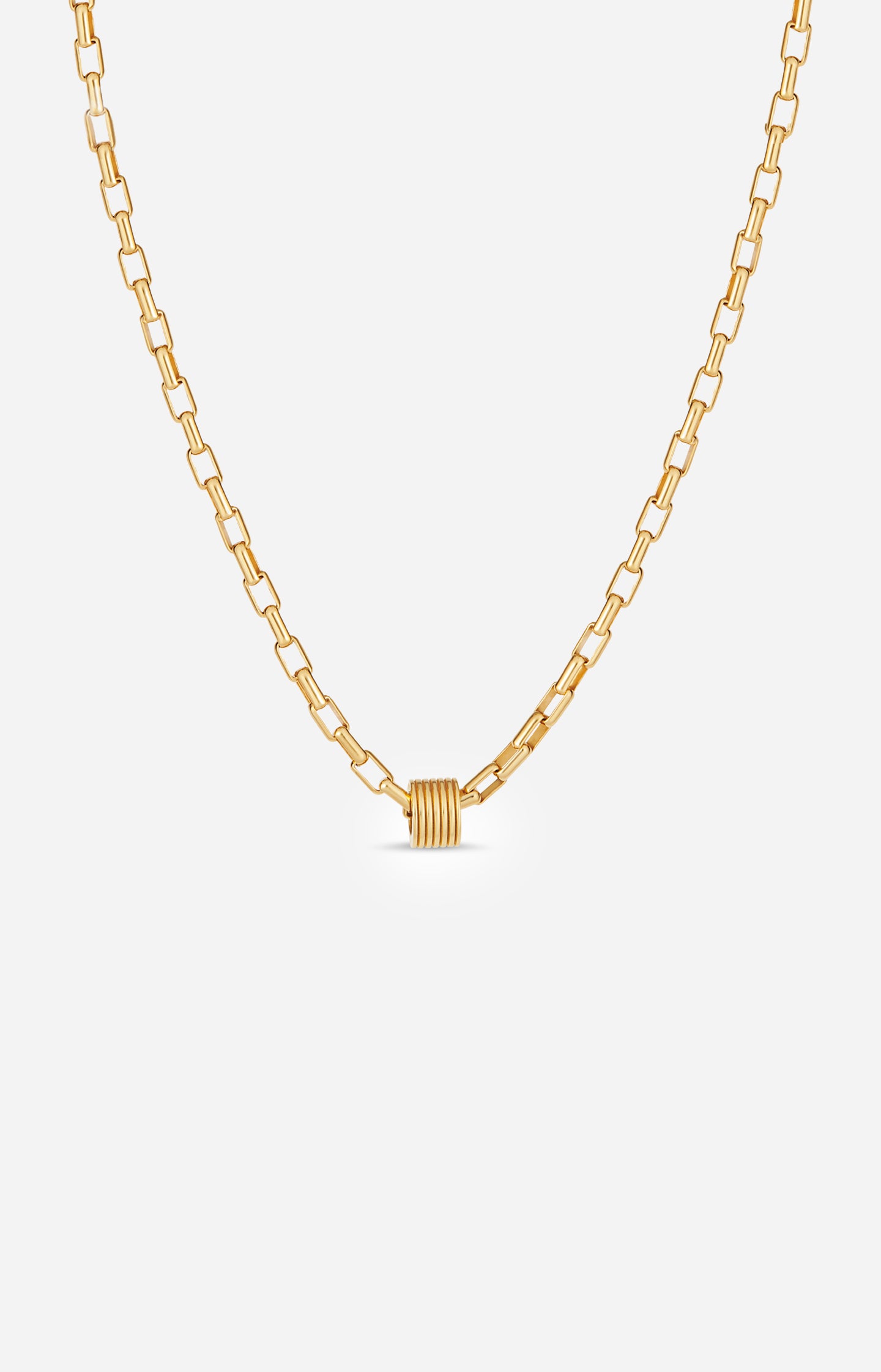 AURELIA ROUND CHARM NECKLACE