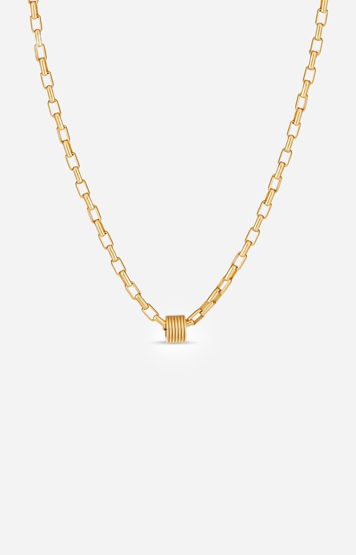 AURELIA ROUND CHARM NECKLACE