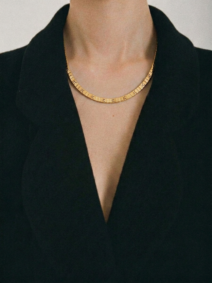 SLIM SLOT NECKLACE
