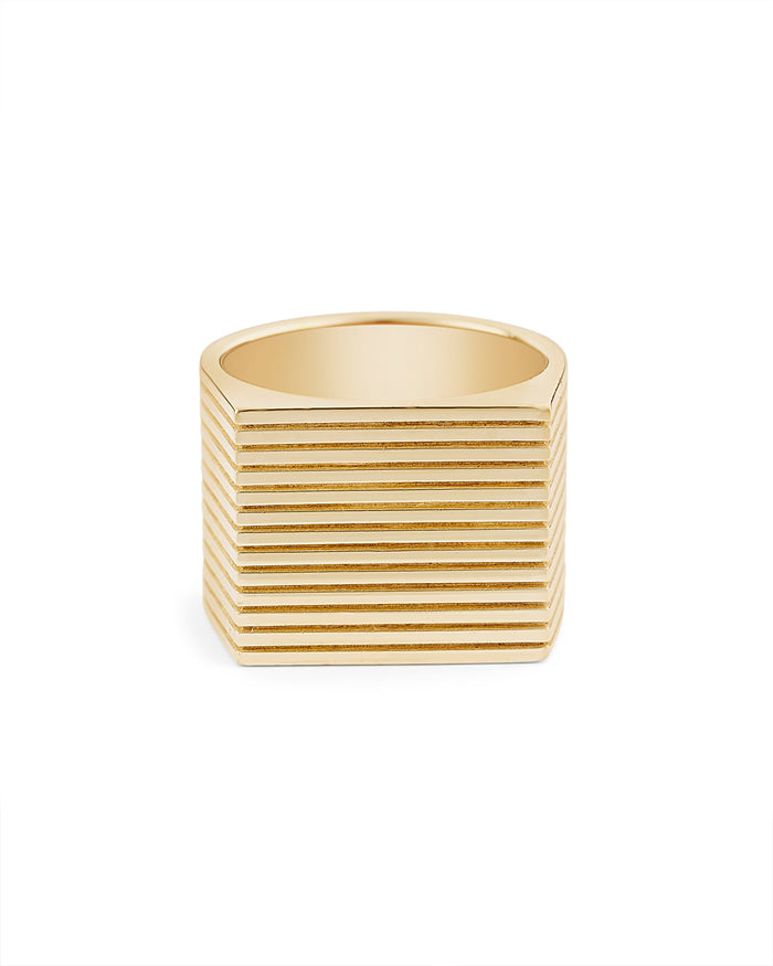 WIDE AURELIA SIGNET RING