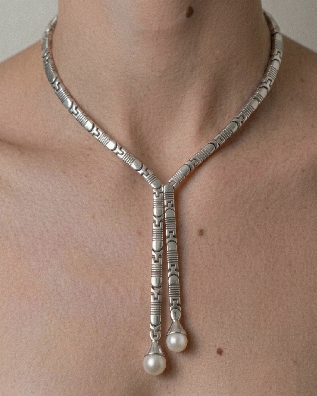 THE VIVIENNE NECKLACE