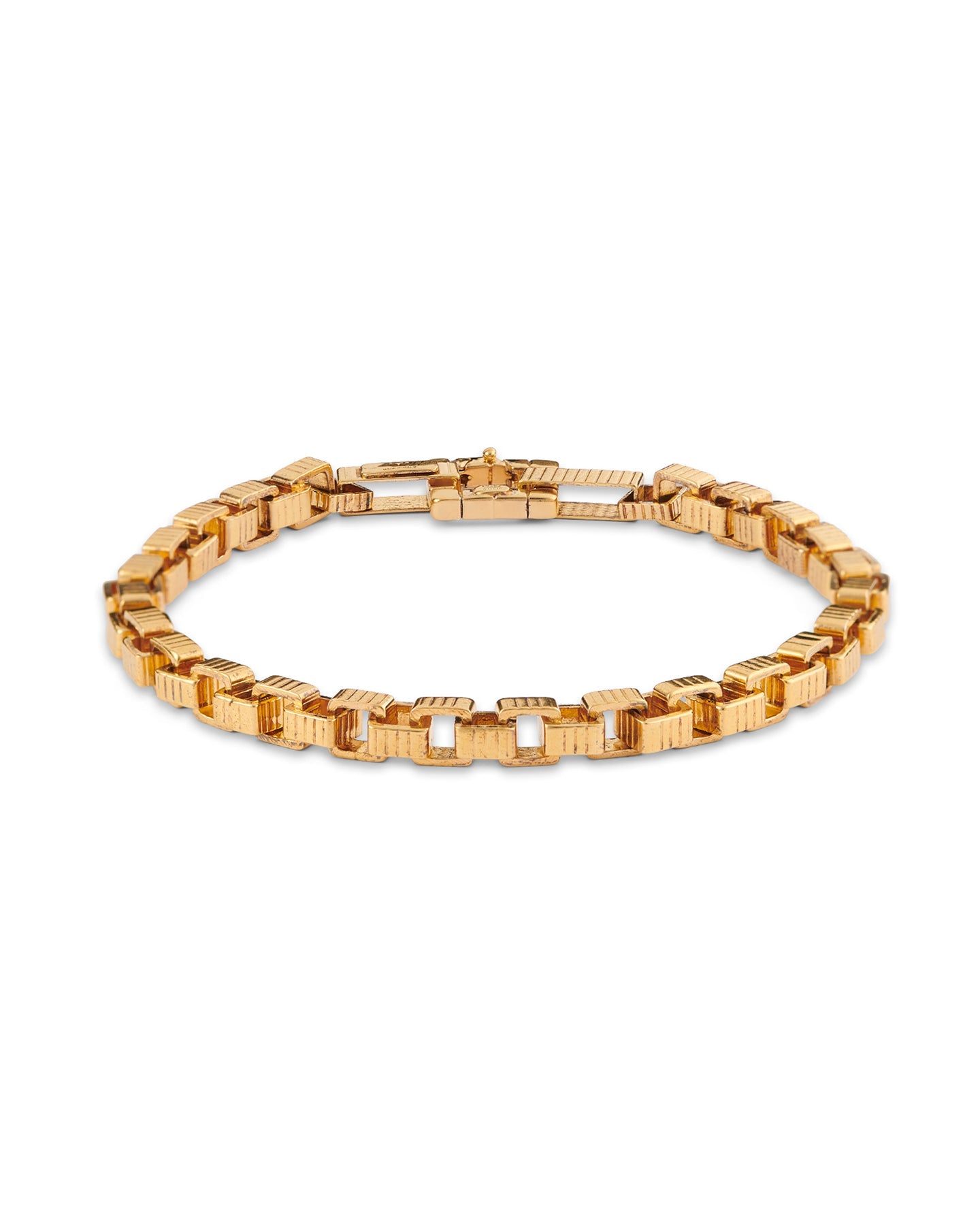 A gold-plated chain bracelet with angular links and a square clasp, displayed against a white background.