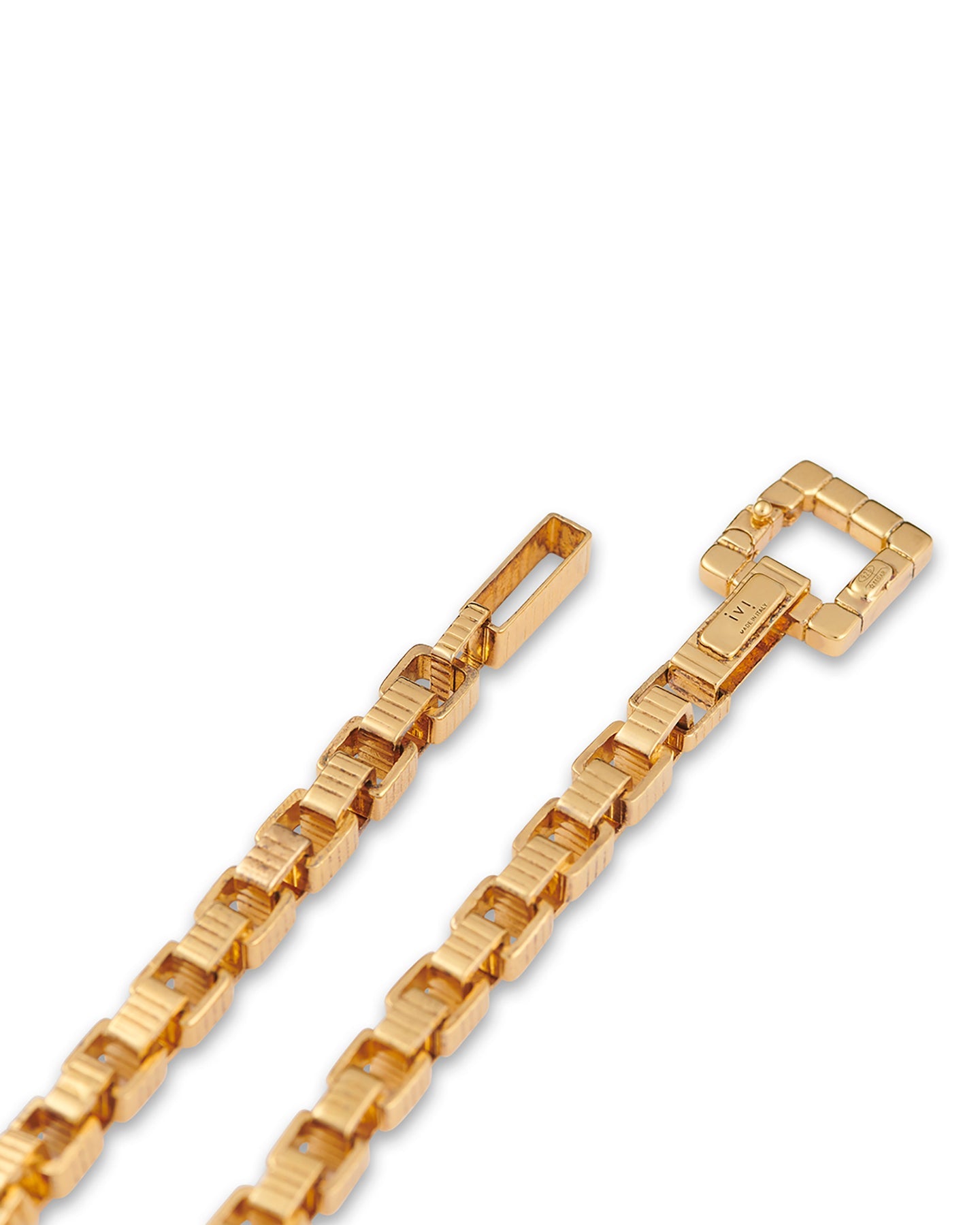 A gold-plated chain bracelet with angular links and a square clasp, displayed against a white background.